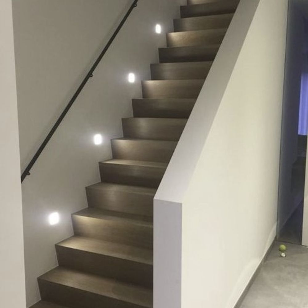 traprenovatie bij projects floors and vision. Jouw specialist voor vloeren, parket, laminaat, pvc, tapijt, multiplank